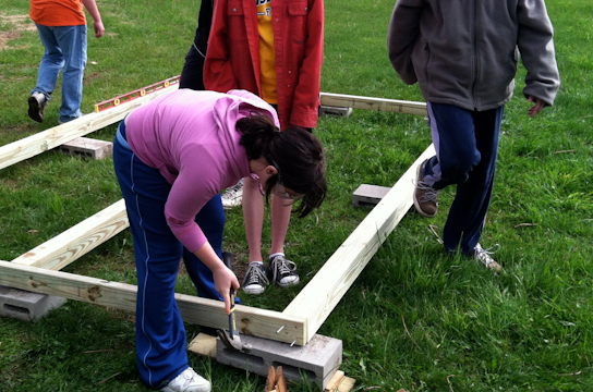 Transition students building a garden shed, Aspen Ridge